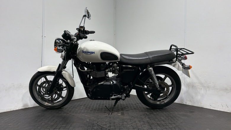 Triumph Bonneville (10MY)